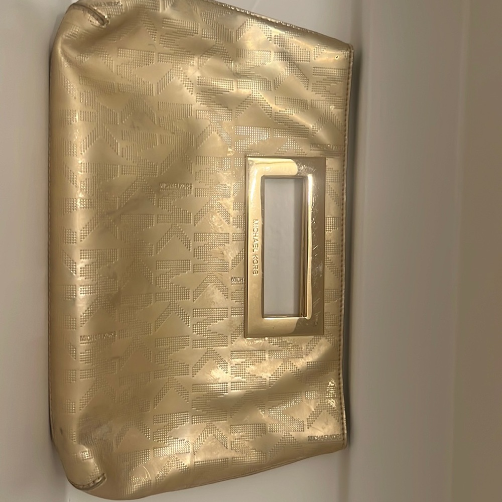 COPY - Michael Kors Berkley clutch bag / gold leather